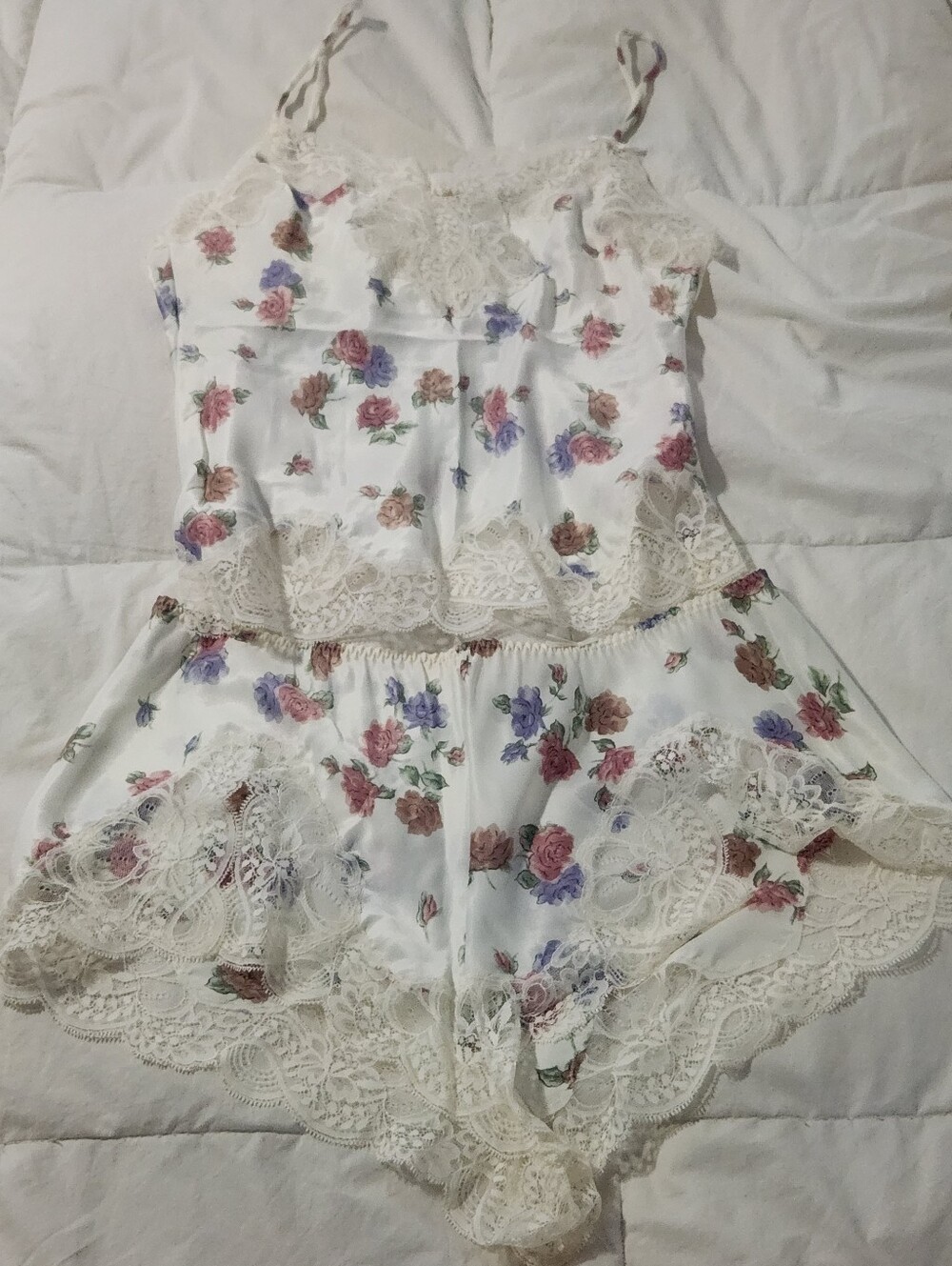 Deadstock Oscar De La Renta Vintage Poly Lace Cami Set Sz 6 shorts, sz 34 Cami